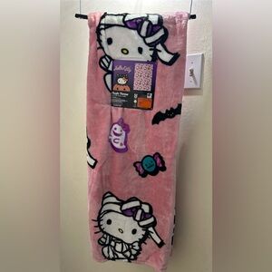Viral TikTok, hello Kitty Halloween blanket